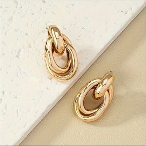 Elegant Gold-Tone Link Earrings New NWT